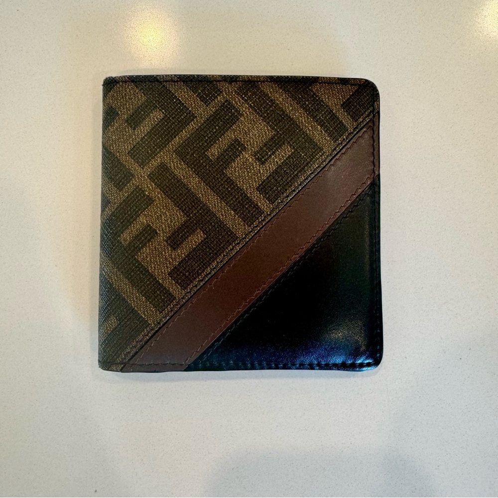 Fendi Fendi logo wallet